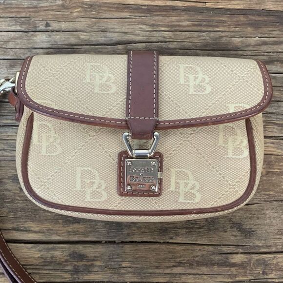 Dooney & Bourke Cloth/Leather Wristlet - Picture 1 of 8